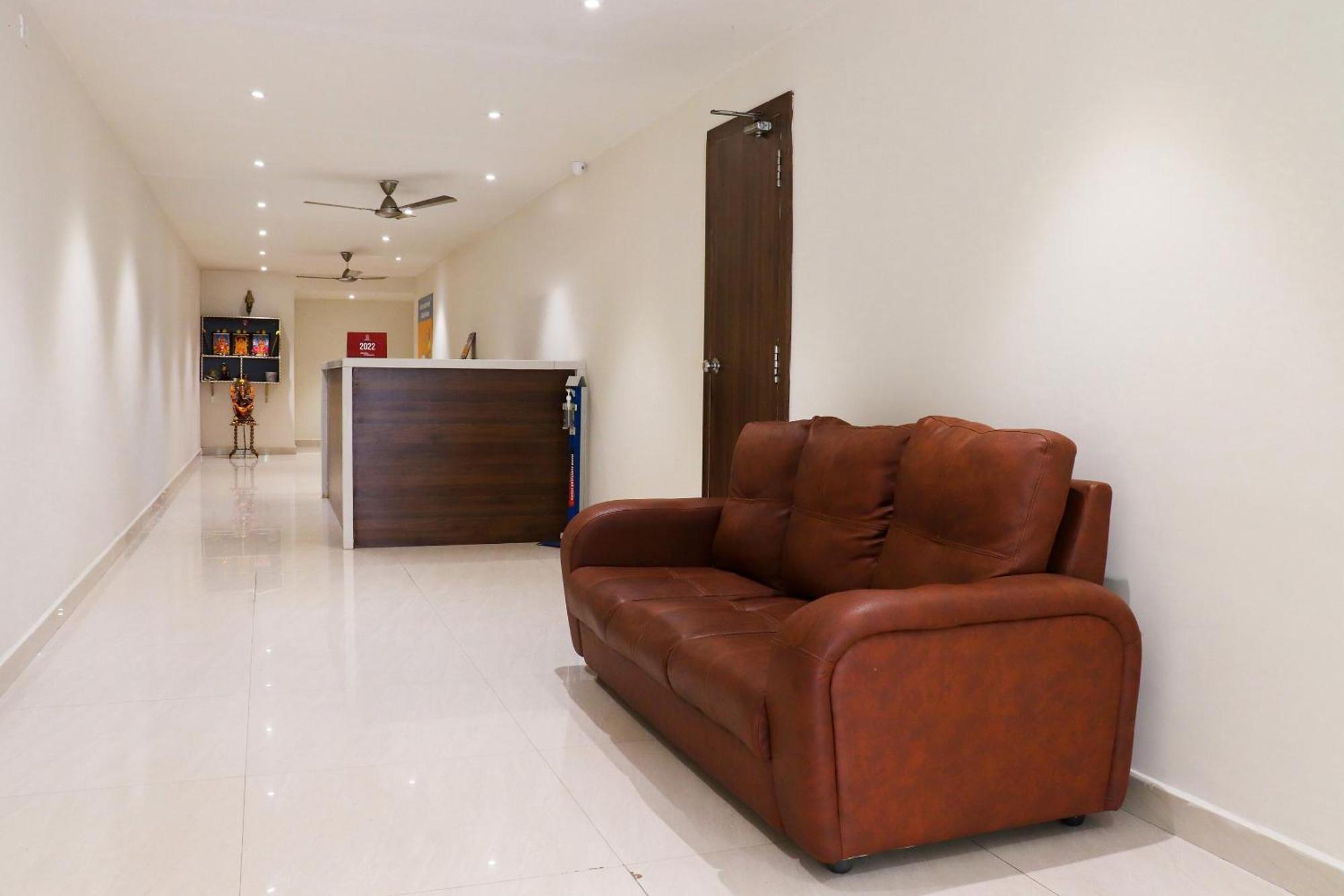 Collection O Kk Trends Hotel Vijayawāda Екстериор снимка